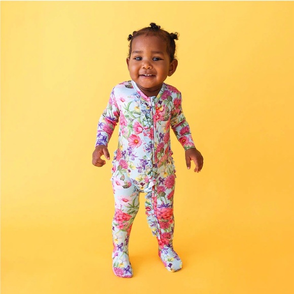 Posh Peanut Other - Posh Peanut Hadley -
Footie Ruffled
Zippered One Piece